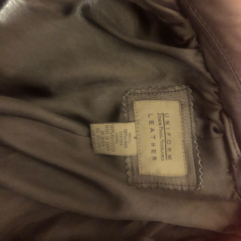 Leather jacket - Picture 3 of 4